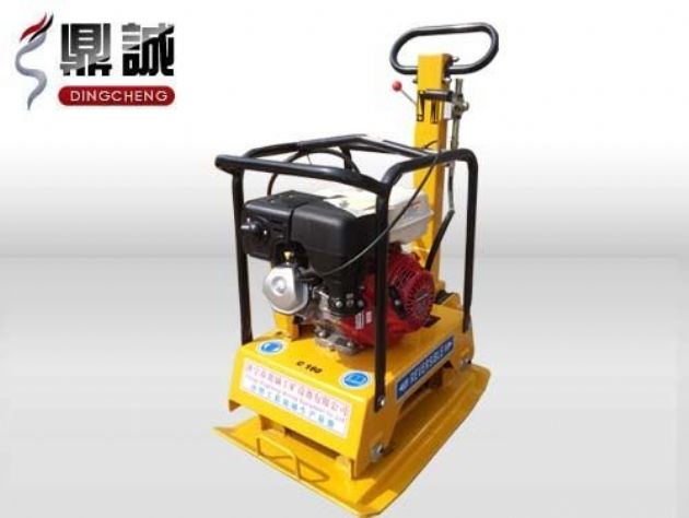 點(diǎn)擊查看詳細(xì)信息<br>標(biāo)題：雙向振動(dòng)平板夯 閱讀次數(shù)：13820