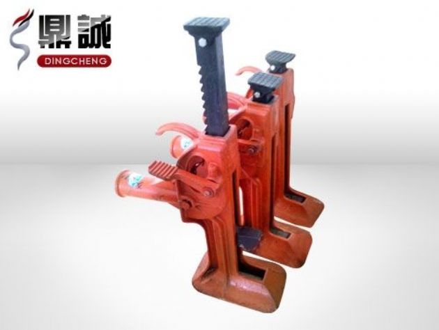 點擊查看詳細(xì)信息<br>標(biāo)題：齒條式起道機 閱讀次數(shù)：4563